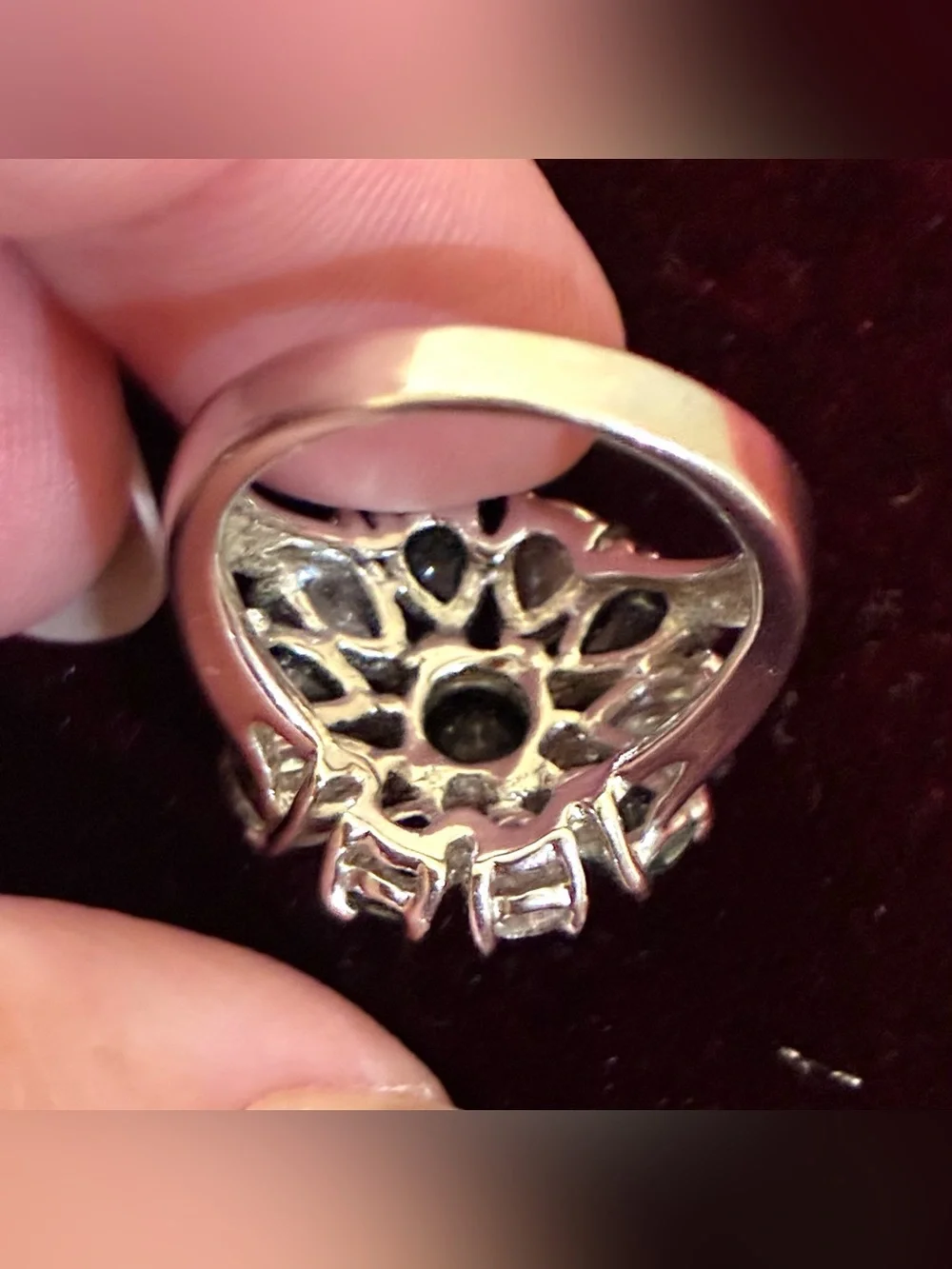 Silver Tone Black & Clear Flower Cluster Cocktail Ring With Box Size 7 Costume